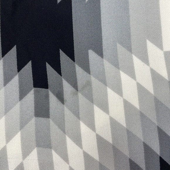 Tory Burch Silk Tank Top Geometric Print Grey Black Size 8 - Picture 12 of 16